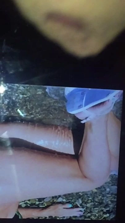 Cum on legs pussy