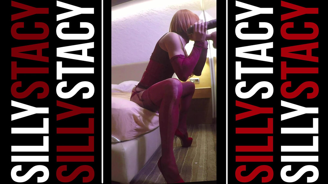 Nasty redhead Sissy intense suck in the hotel