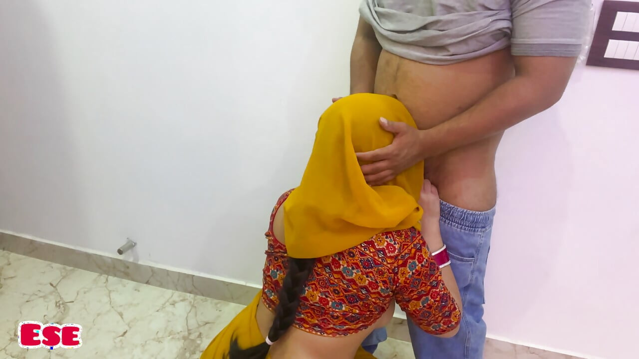 Alisha Kaam Dhundne Aaayi Aur Chudke Gayi.............