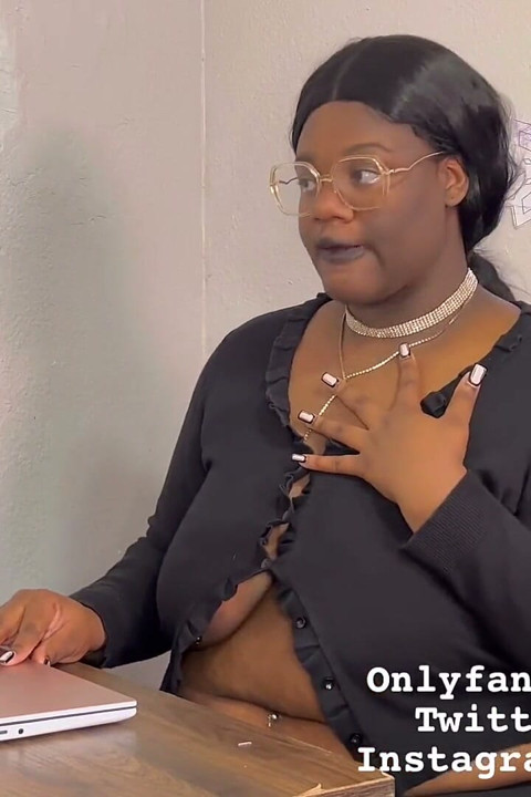 Ebony tax preparer masturbates on the job