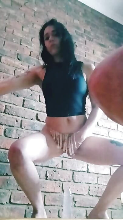 मेरे डिल्डो के साथ खेलना