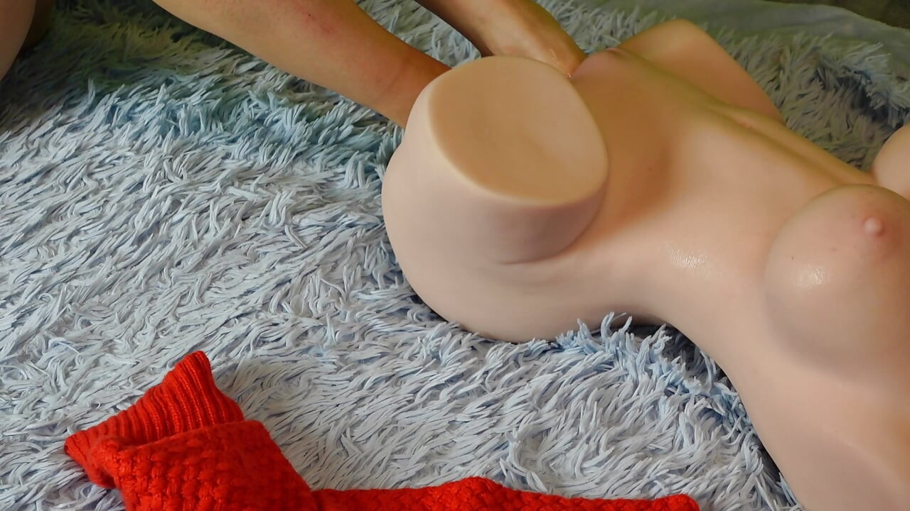 Lesbisk fotlek med docka styvsyster Fötter Fötter Roligt Äkta MILF Stora Bröst Kortversion