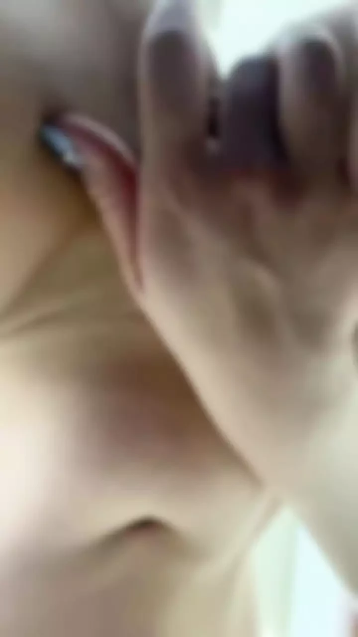 Clitoris and G-spot masturbation on all fours 1/2　