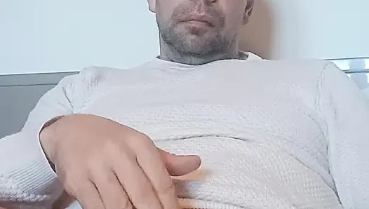 Lesson for young maid n 1: how to get hard
