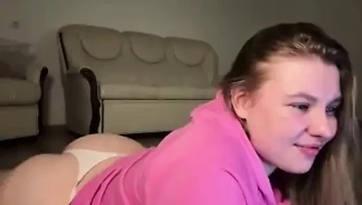 Jucielussie cumming while fucking with big dildo