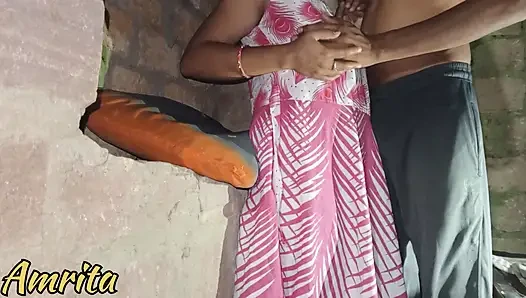 Ein desi-mädchen nach hause anrufen und ihre fullmoz ficken