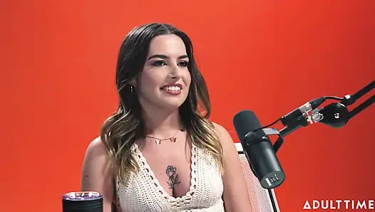 Titreme Kraliçesi Chanel Camryn | Adult Time Podcast