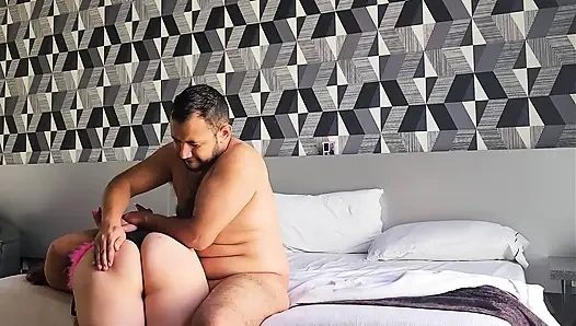 Schlampe Bekommt Eine Massive Spermaladung in Den Mund, Nachdem Sie Hart in Den Arsch Gefickt Wurde