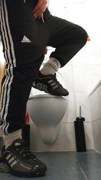 After the Cinema in Wc. Dirtyjunkbro and Socks