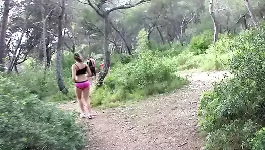 Hispanic Babe Blow And Fuck On Hiking Trail