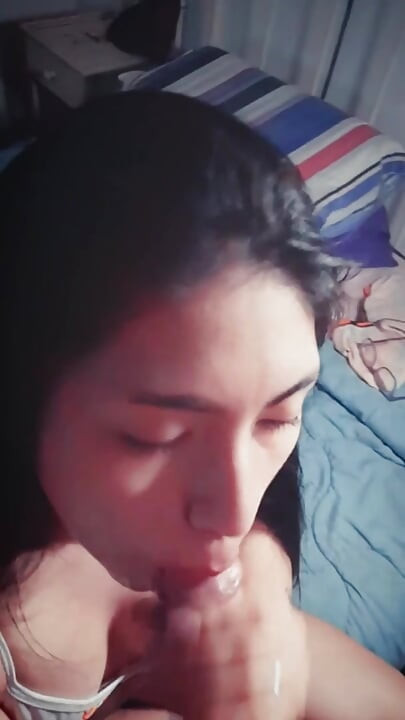 這個戴眼鏡的騷貨做的超爽口交 - LunitaRabbit