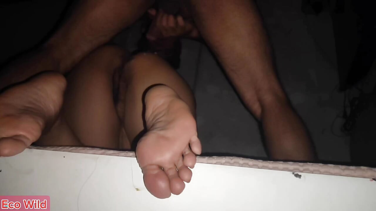 This Is How I Wake up My Girlfriend When She's Horny!!.