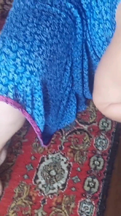 Selena's Feet Posing and Blowjob