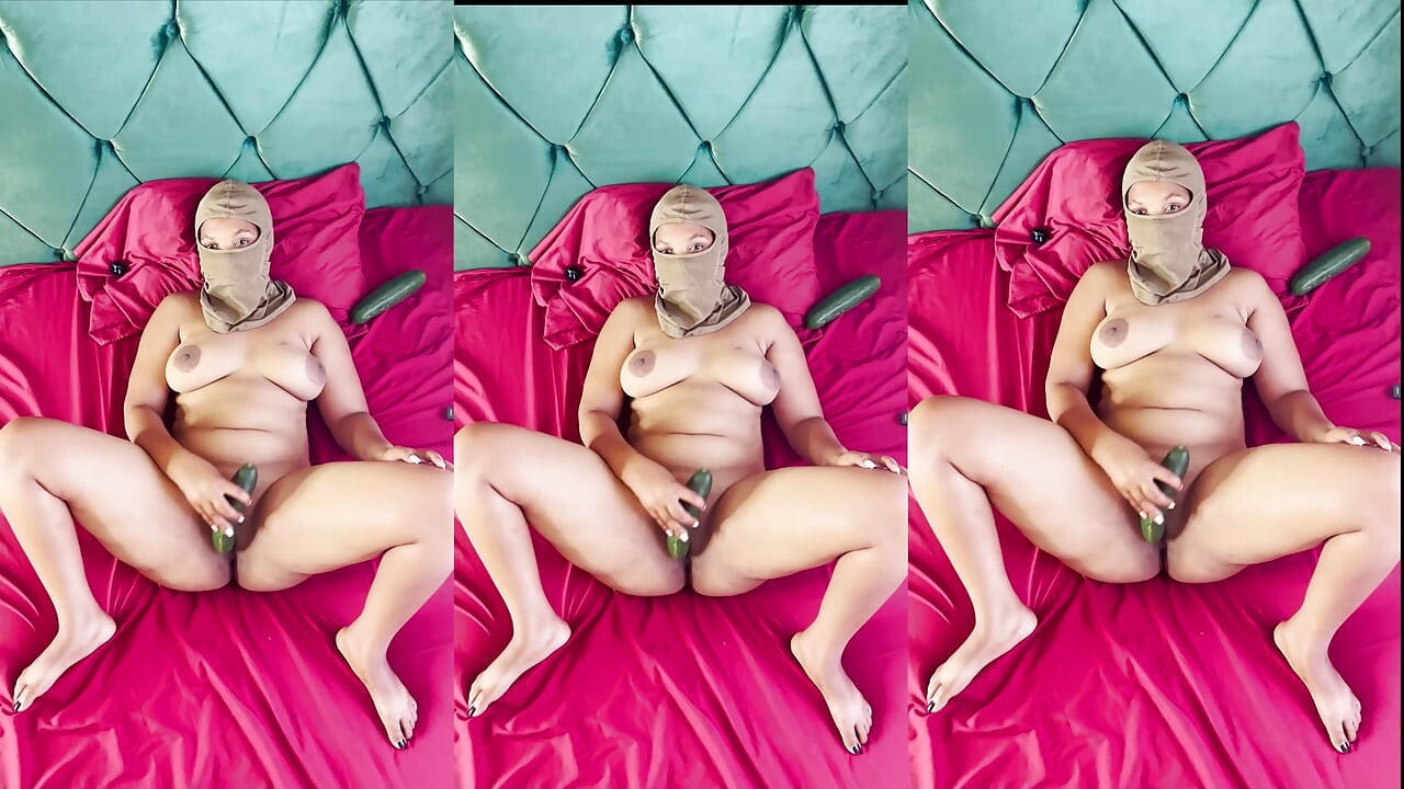 Squirting competition WOMAN