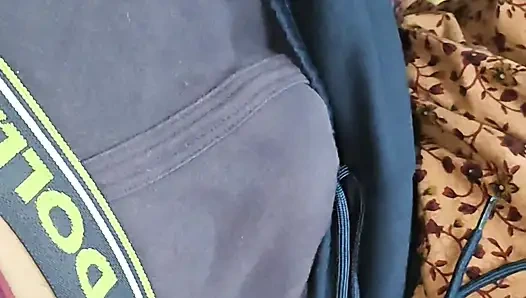 Ateşli hintli kadın romantik bir şekilde sikişiyor