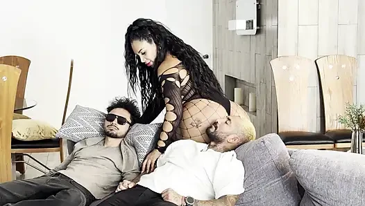 Un Sueno de 3 Gali ve 3'lü grup .