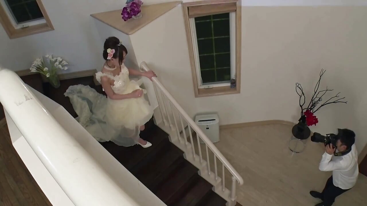 Japs in Heat Scene-2_sexy Slim Japanese Woman with Shaved Pussy Receives Creampie