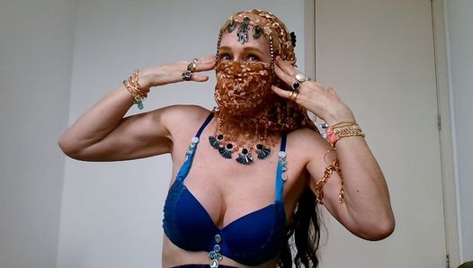阿拉伯恋物癖视频中的巴西小姐 - 肚皮舞者的性秘密
