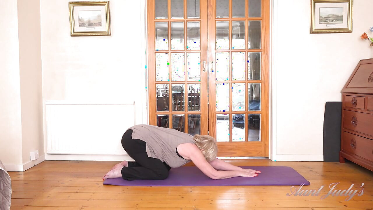 Auntjudys - Busty Mature MILF Mrs. Amy - Naughty Yoga Workout