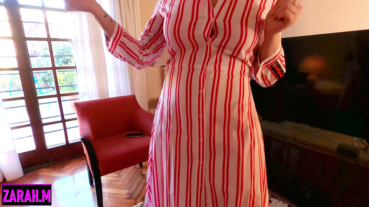 我老板的妻子勾引我干她并射在她巨大的奶子上