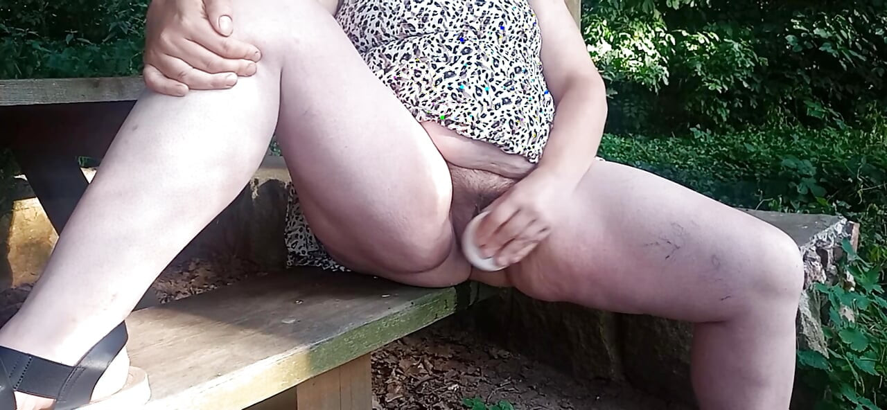 0049 Outside. Dildo fun. Squirt