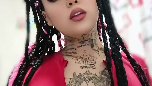 Caleña lagi asik masturbasi sendirian di rumah