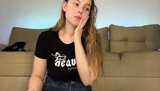 Jucielussie lovense ile sıkı amını parmaklıyor