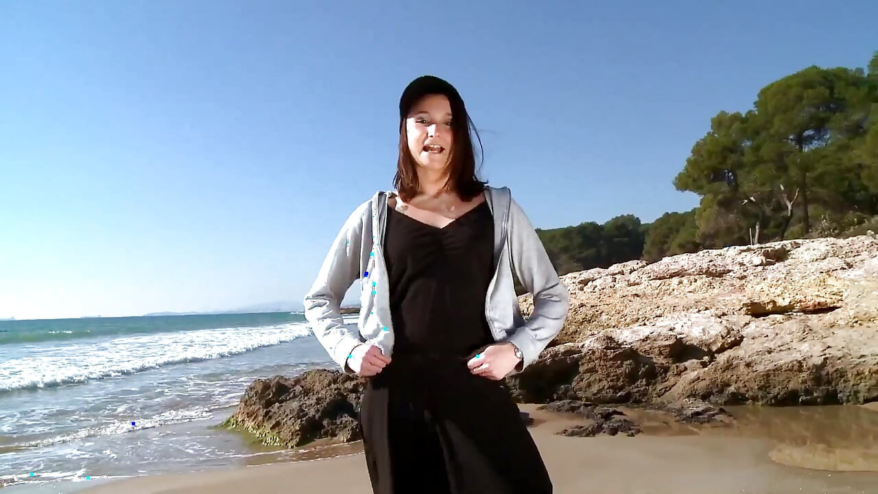 Melyne Leona a MILF gets her pussy stuffed on the beach
