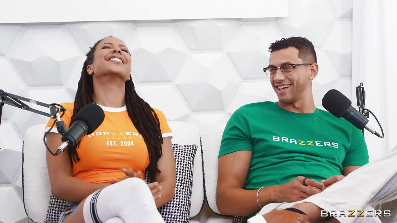 Brazzers - Kira Noir and Violet Myers Make Podcast Studio Into Steamy Threesome