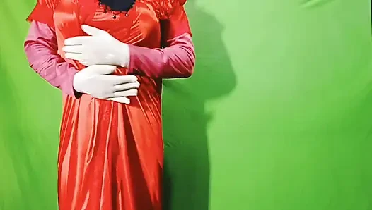 Seniman wanita Bengali ditelanjangi dan disetubuhi