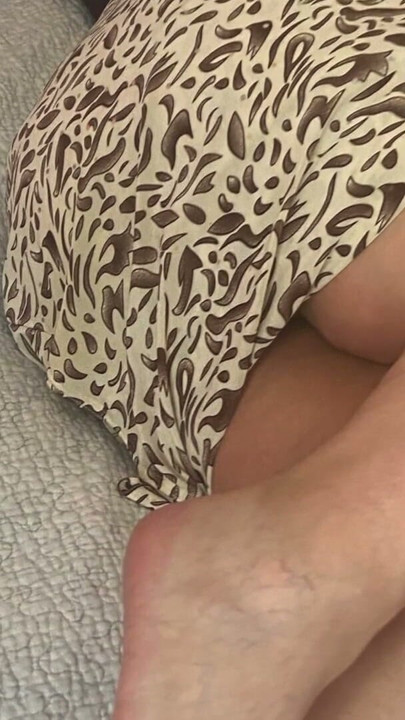 Thick Busty Mother Wet Pussy and Ass Close up Submissive Milf - Mrs Zina Gabon | Klip 2