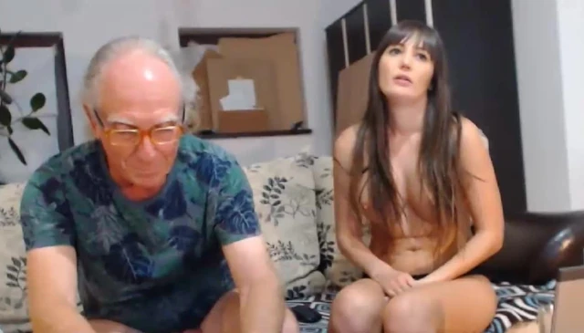 to pipini kanei pipa ston papoy