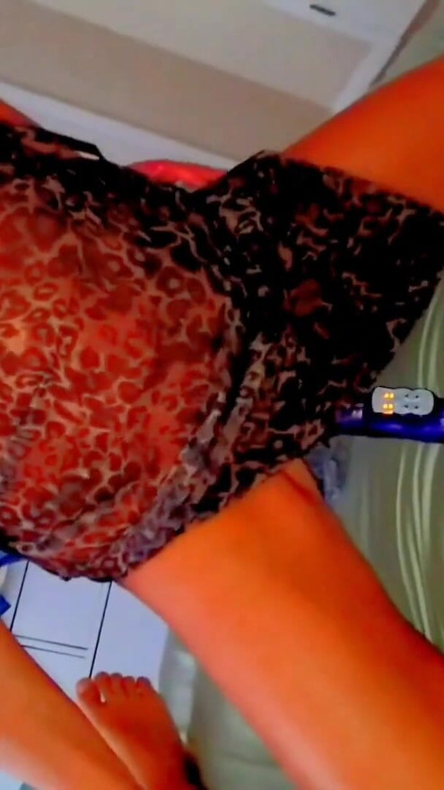 Cheating wife so turned on by no condom creampie, she grabs her vibrator and needs to orgasm right after | Clip 1