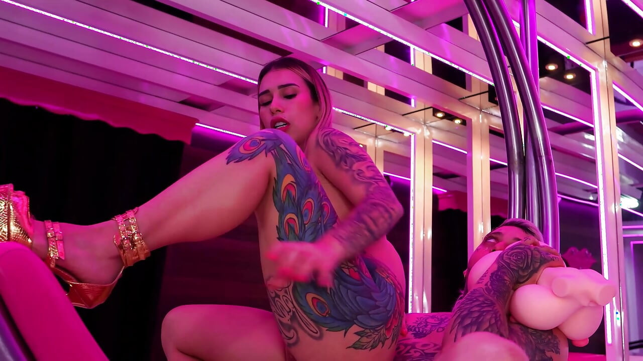 THREESOME WITH TWO VERY TIGHT AND PINK PUSSIES