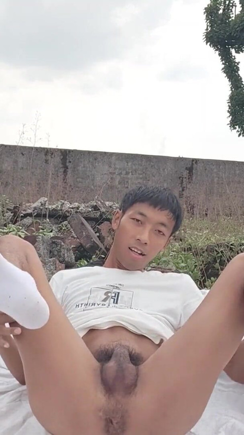 Super cute Asian boy abandoned factory rooftop lewd masturbation moaning cum and eat cum | Clip 1