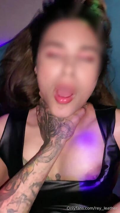 Kovaa seksiä söpön tytön kanssa yökerhossa