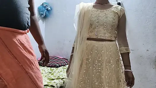 chachi ki salwar pahan kr uske choot se pani nikal diya