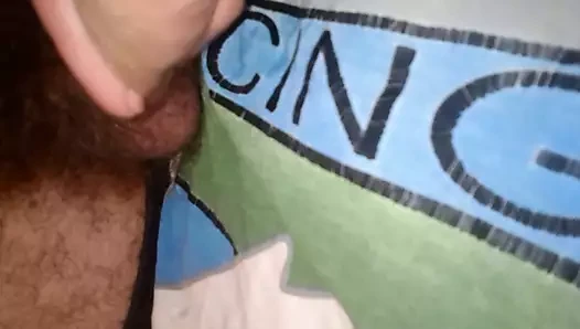 Felching porn video – young colombian porg penisng colombian porn with very big penis