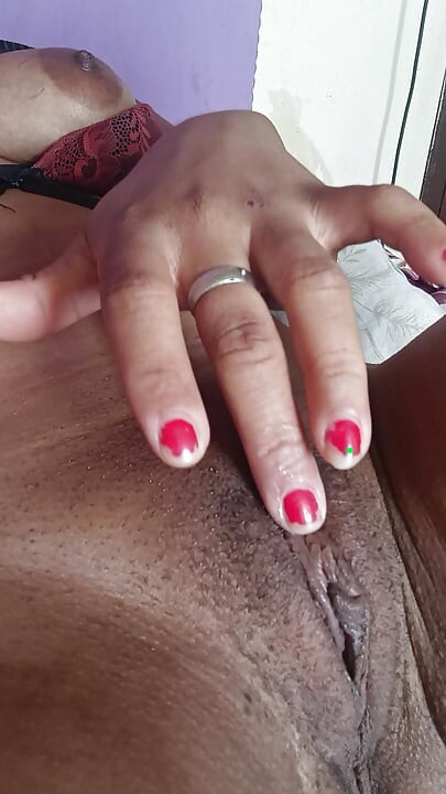 Vierge se masturbant