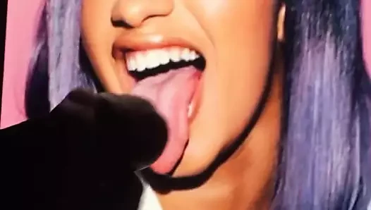 Cardi b'nin yüzüne boşalma