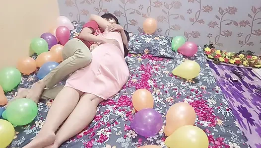 My College Girlfriend Gave Me a Hot Birthday Night Stand Surprise – Passionate Sex with Rose Petals & Balloons, Real Homemade