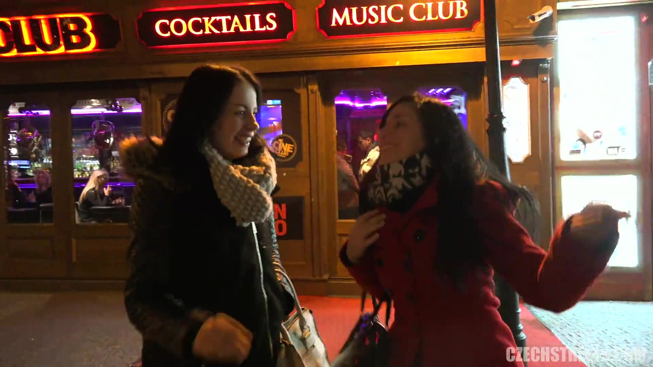 Czech Streets - 斯洛伐克派对女孩 Lucia