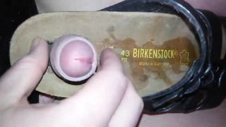 Birkenstock Nylon Wichsen bei einem Nylon Footjob Video