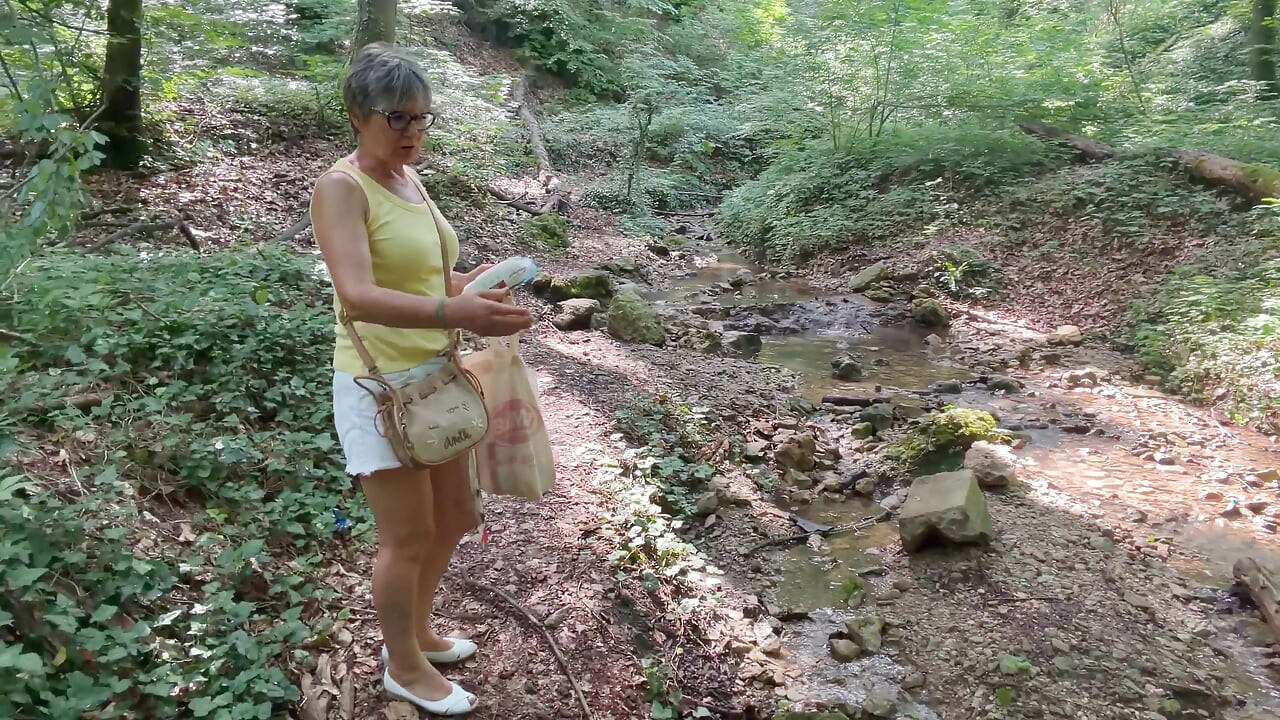 Madam O Outdoor Anal 6 - Bee's & Mushrooms!!!