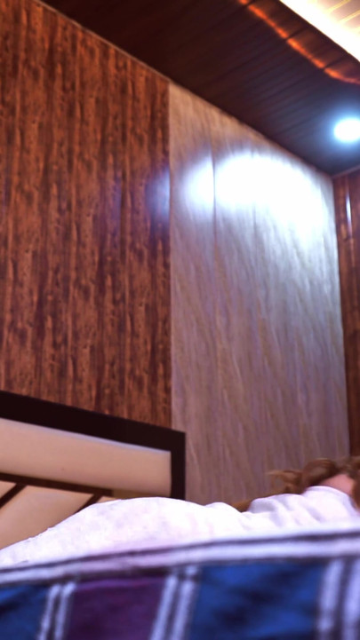 A thirsty bhabhi inside a hotel room | Clip 1