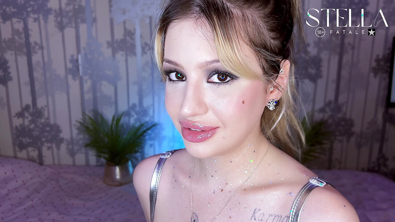 Φετίχ χειλιών Glitter Gloss Tease με παχουλά χείλη μου