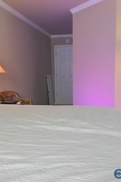 MILF Camgirl Jess Ryan Custom Video Do I Have a Flat Ass?
