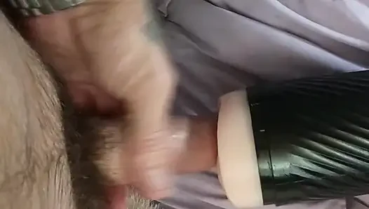 Oyuncakla yarı sert ilk kez