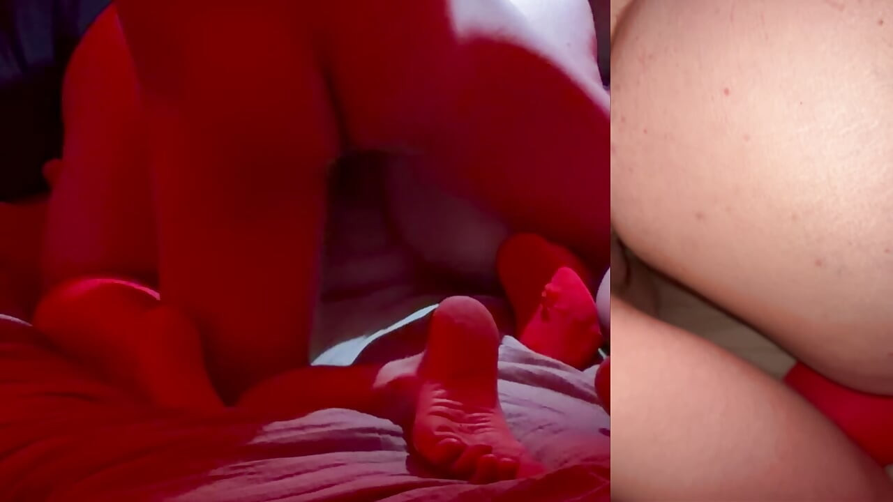 Mrs. Sinfuls Muschi wird geleckt und bekommt einen großen Cumshot auf den Arsch