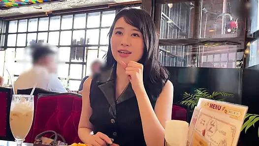 A118F06 A beautiful, innocent, and sensible office lady started a matching app while looking for a boyfriend! Despite her high communication skills, she gets excited and becomes a nymphomaniac despite embarrassment from her sly body touches!